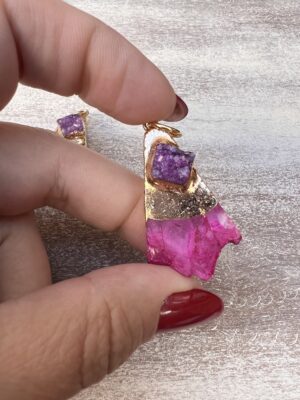 Pingente pedra natural rosa e roxo orgânico
