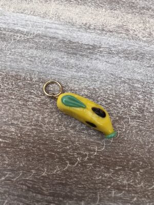Pingente fruta banana amarela  em murano