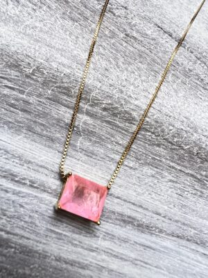 Colar cristal retangular rosa
