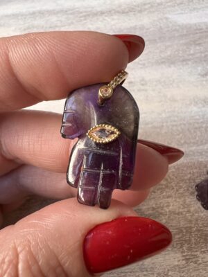 Pingente mão pedra natural roxo ametista