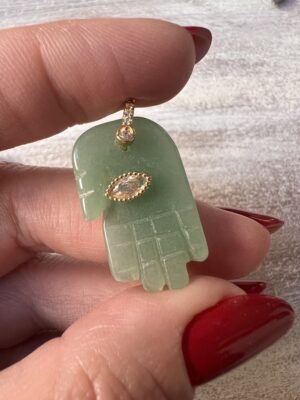 Pingente mão pedra natural verde jade