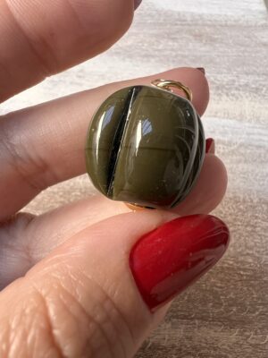 Pingente pitanga murano verde militar