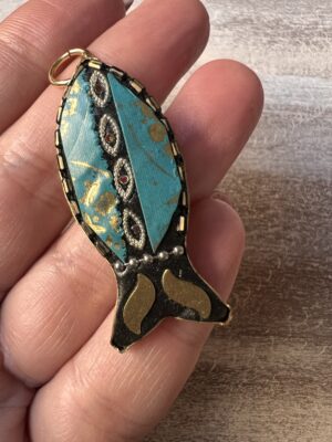 Pingente peixe boho turquesa