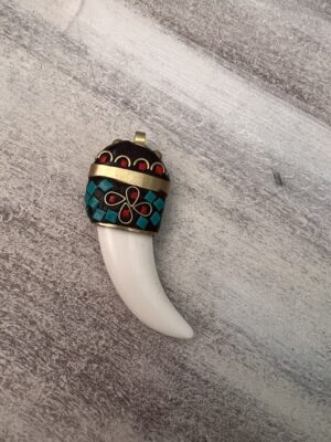 Pingente dente off